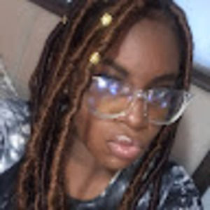 Meet your Posher, Dee